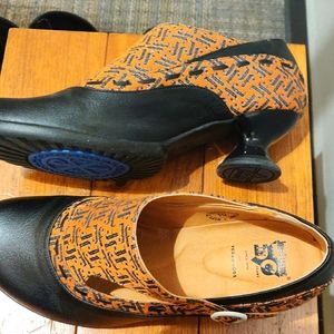 john fluevog vegan shoes